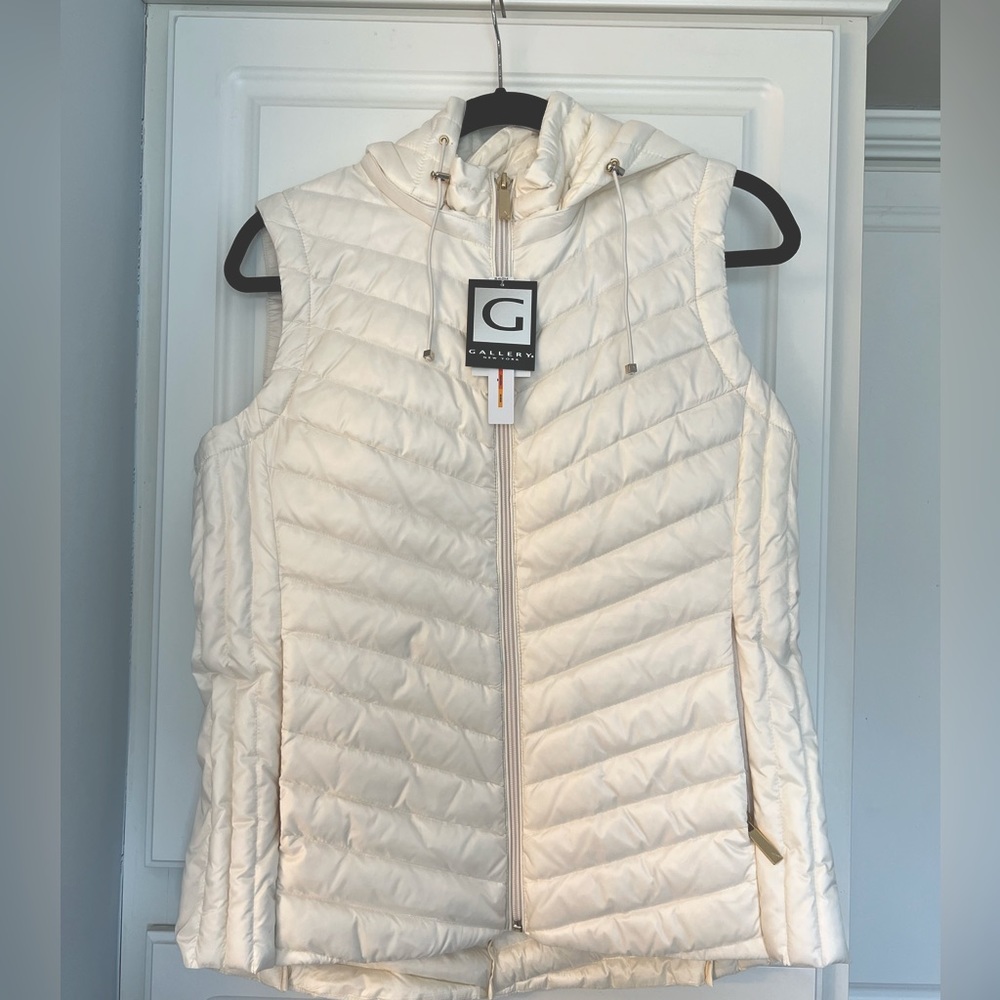 Gallery vest